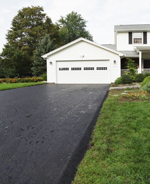Cost of Blacktop Driveway Paving in Freehold