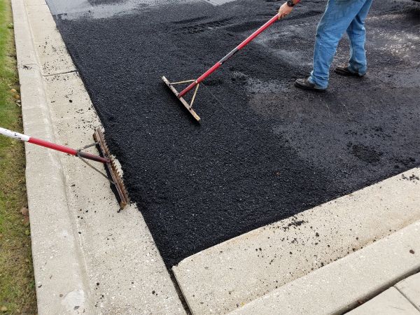 Cost of Asphalt Driveway Service in Freehold